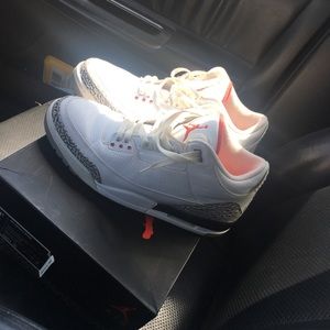 Jordan retro 3 “White Cement” Size: 11.5